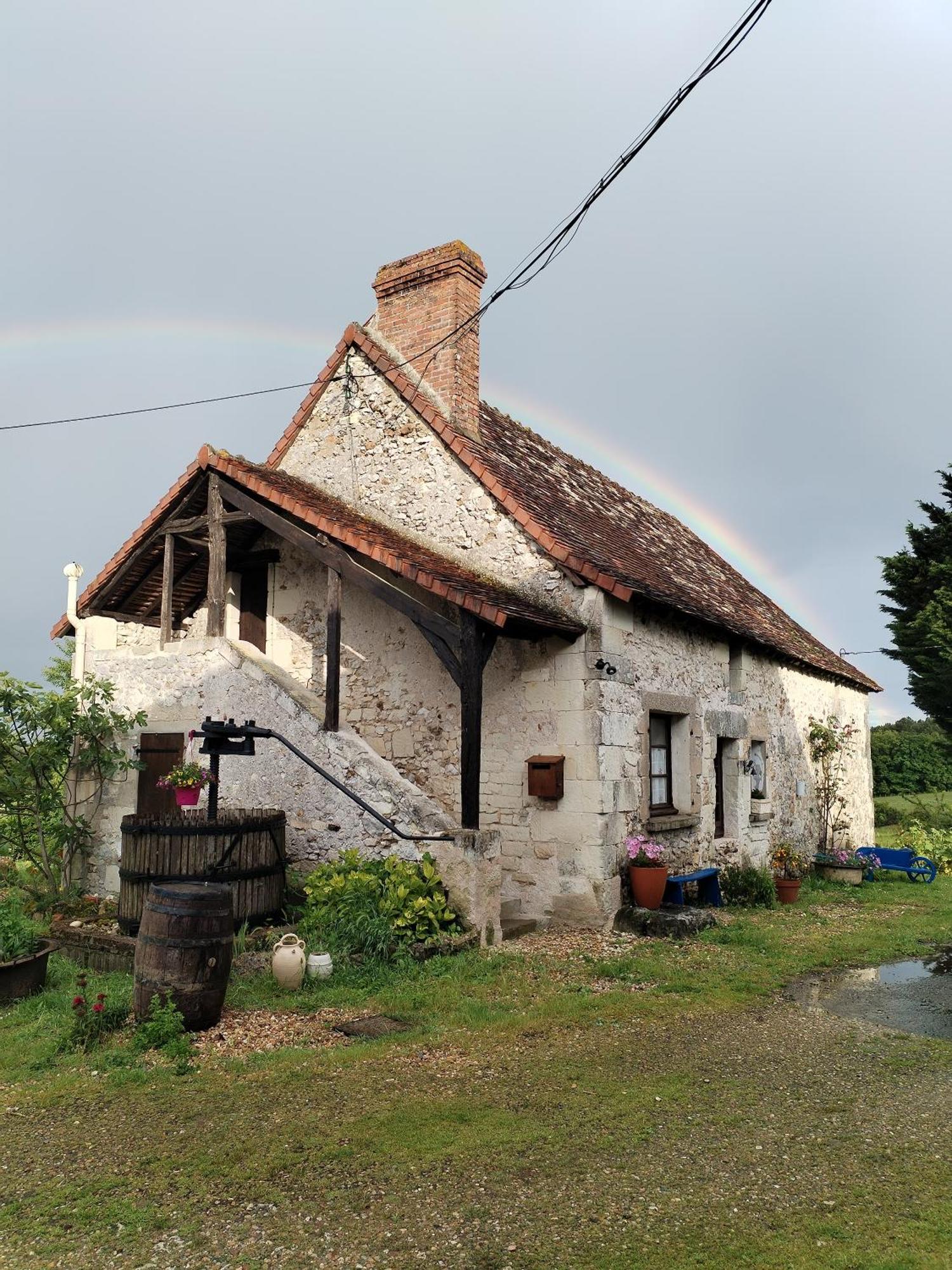 Gite 4 Pers, Jacuzzi, Piscine, Proche Futuroscope, Calme Et Nature A La Roche Posay La Roche-Posay Exterior foto